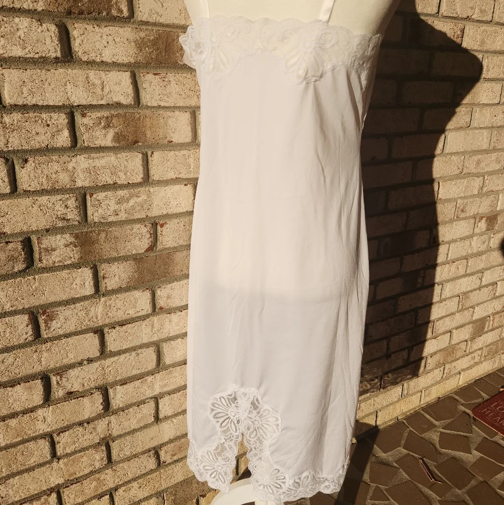 NWT Shadowline White Full Slip 38/26" - Picture 2 of 12